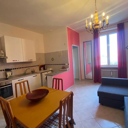 Domus Lungo Ticino Apartment Pavia Bagian luar foto