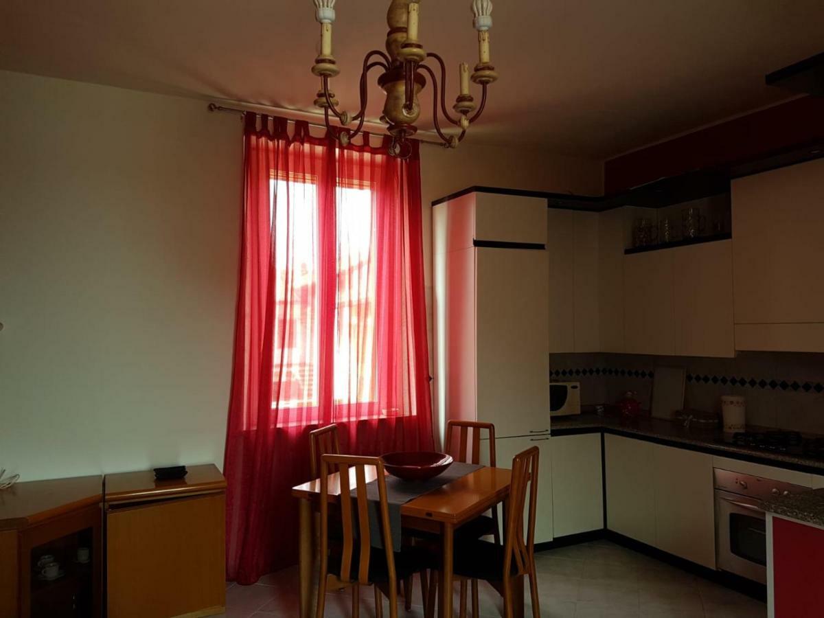 Domus Lungo Ticino Apartment Pavia Bagian luar foto